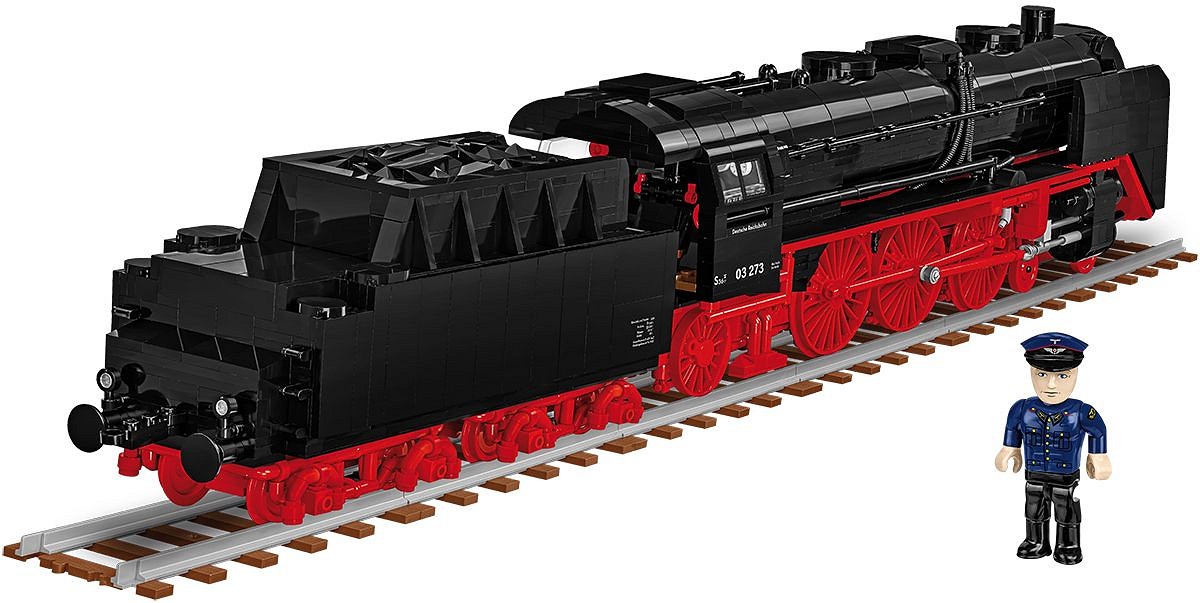 DR BR 03 Steam Locomotive - fot. 2