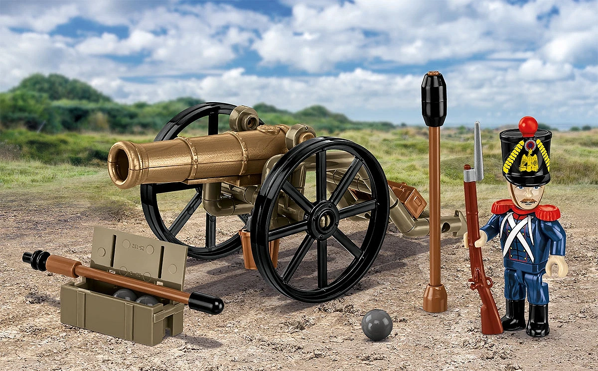 Francuski artylerzysta z armatą - fot. 9