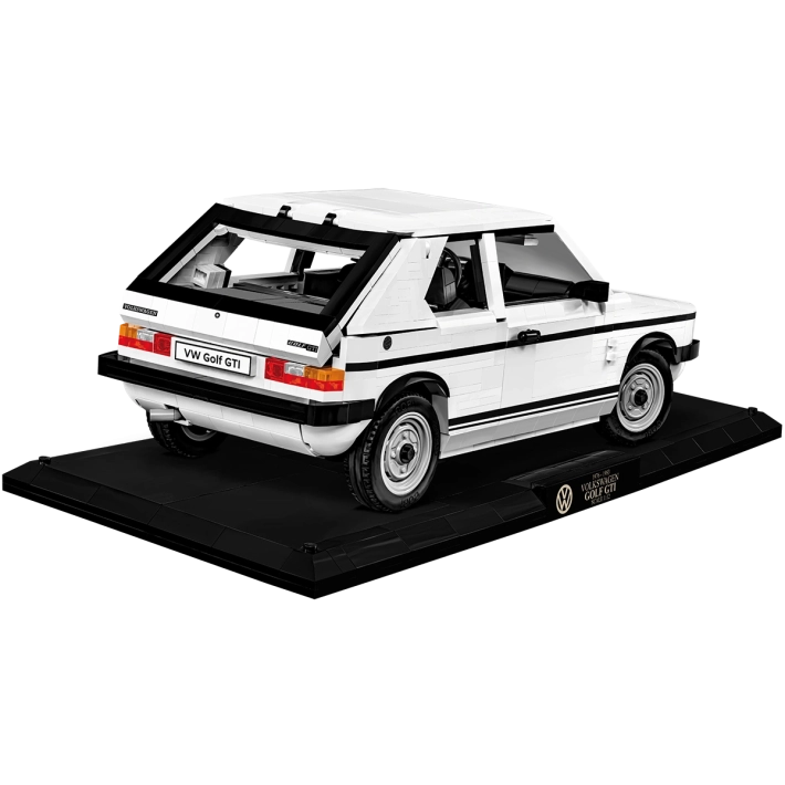 Volkswagen Golf GTI (1976-1983) - Executive Edition - fot. 2